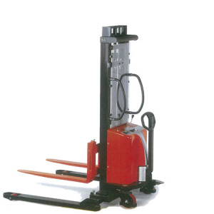 SKY NOVA SEMI-ELECTRIC STACKER- STRADDLE LEG