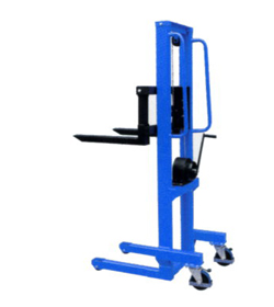 WINCH STACKER