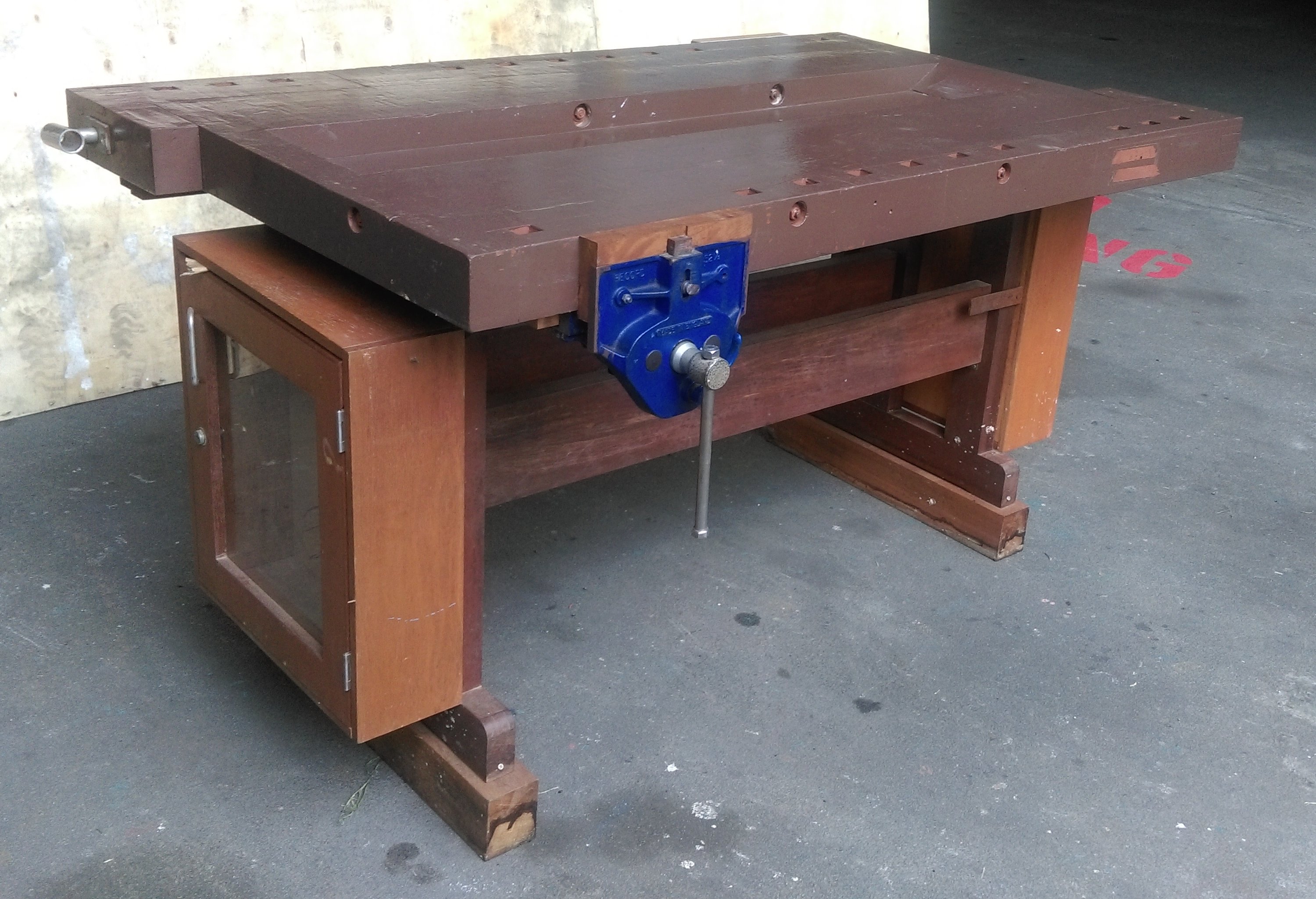 WORK BENCH WITH 2 PCS WOODWORKING VICE